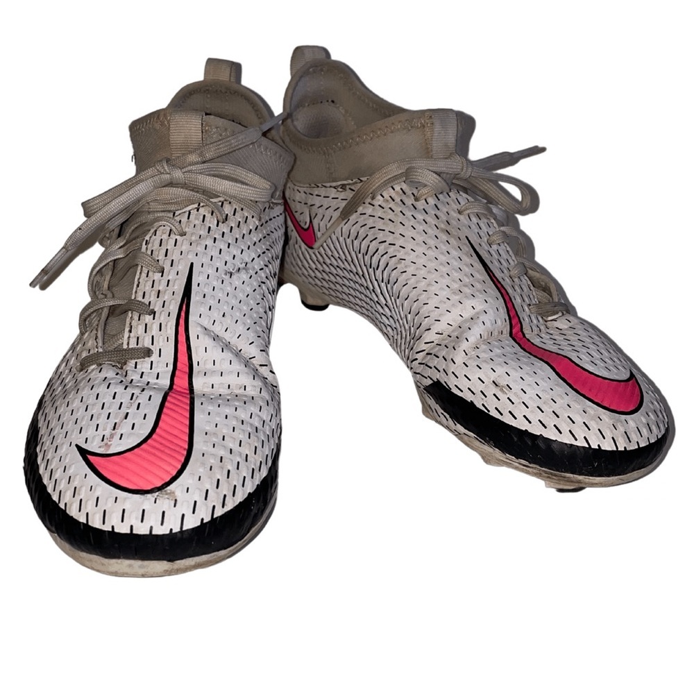 Nike Jr Phantom GT Soccer Cleats, 5Y, White and Pink